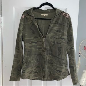 Can’t see me camp jacket